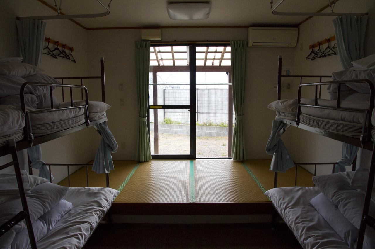 Yakushima Youth Hostel Exterior foto